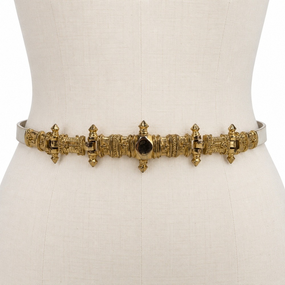 Judith Leiber Vintage Leather Belt 31.5in White Gold Ornate Spiked Buckle READ